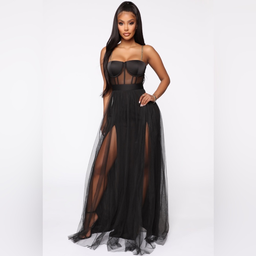 FASHION NOVA
